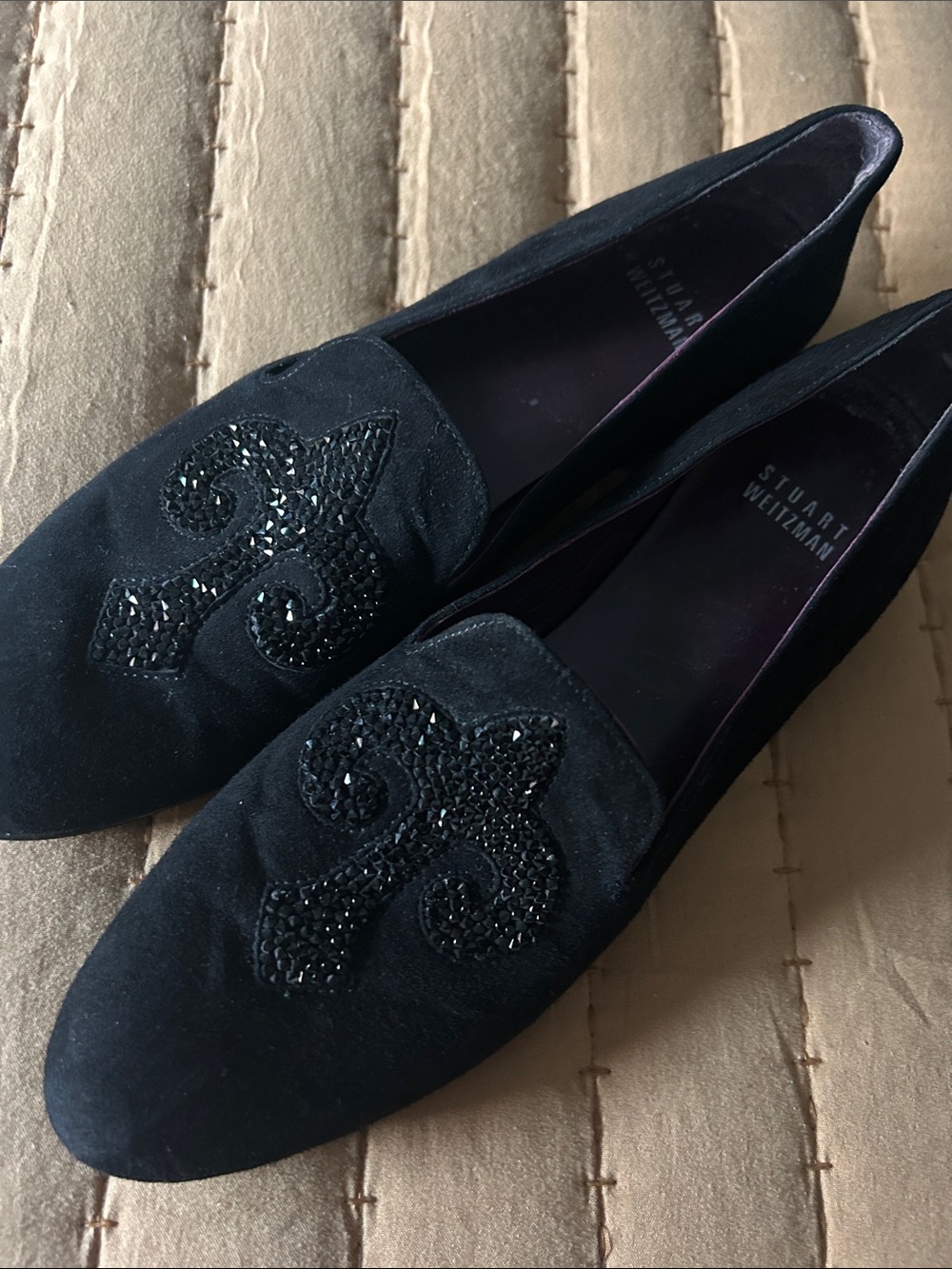 Stuart Weitzman Black Beaded Fleur-de-lis Suede Pointed Loafers in EUC 6-1/2 N